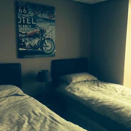 Coach & Horses Bed & Breakfast Tredegar Exterior foto