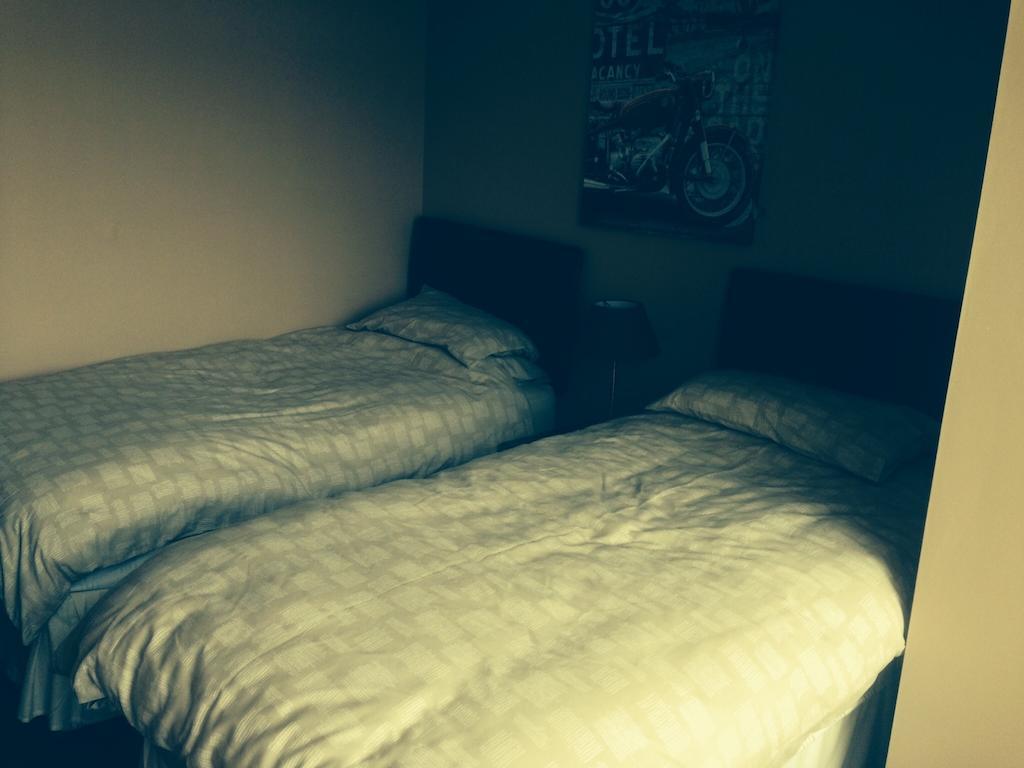 Coach & Horses Bed & Breakfast Tredegar Exterior foto